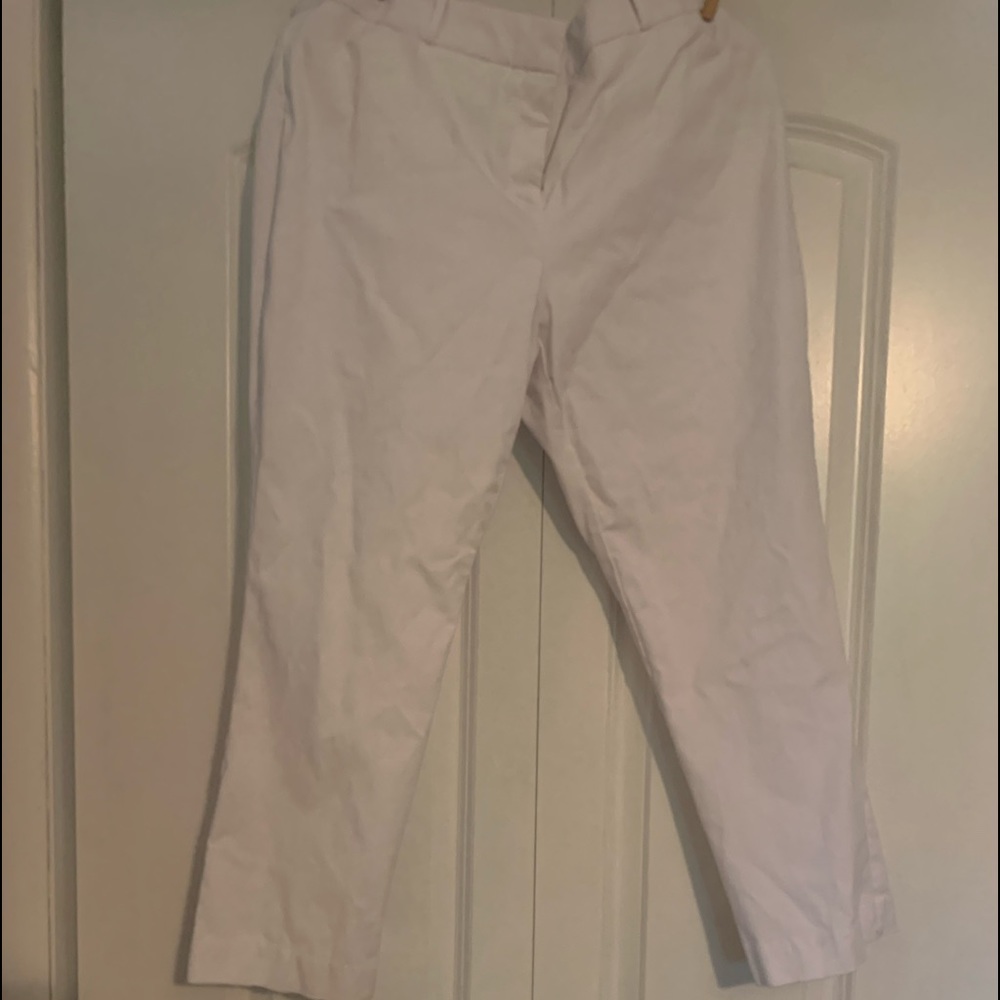 Worthington white pants. Size 16 P, Pre-loved condition.